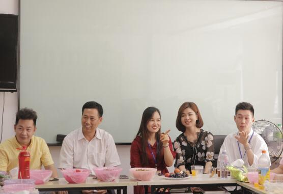 南寧美容學(xué)校：美容分享會(huì)，感謝總在別離時(shí)