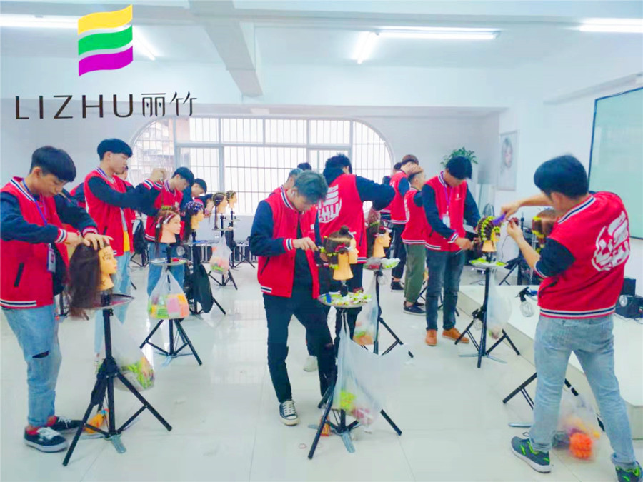 這么辛苦練習上發(fā)杠是為了什么