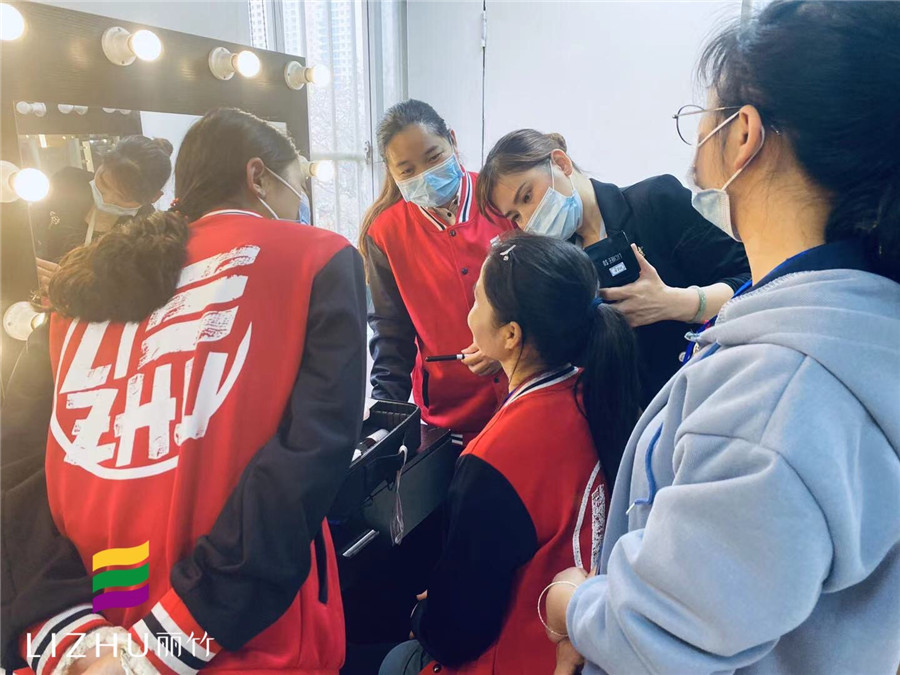 廣西哪里可以學(xué)化妝？麗竹學(xué)校歡迎參觀試聽