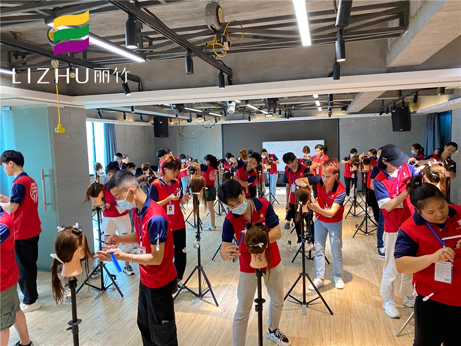 學(xué)美發(fā)，請到南寧專業(yè)美發(fā)培訓(xùn)學(xué)校