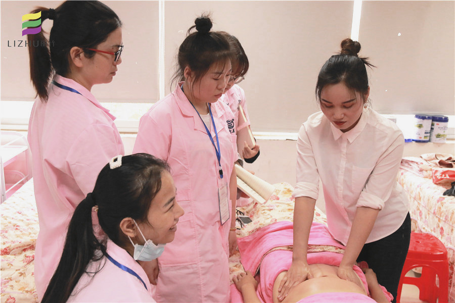 廣西美容培訓(xùn)學(xué)校教你如何收緊腹部