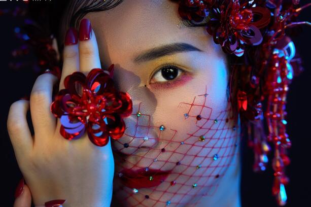 輕奢復(fù)古名媛造型，看南寧化妝學(xué)校哪家?guī)熧Y強(qiáng)