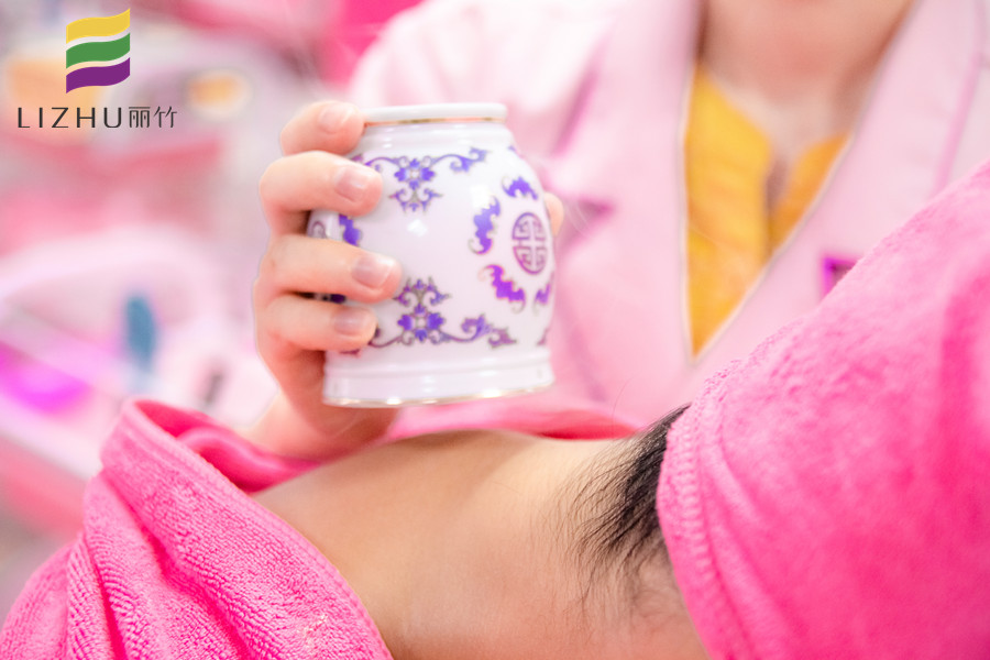 使用艾灸罐的功效，南寧美容培訓(xùn)班總結(jié)筆記