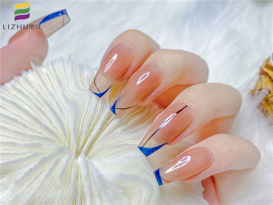 法式線條美甲，告訴你南寧排行前十名美甲學(xué)校是哪家