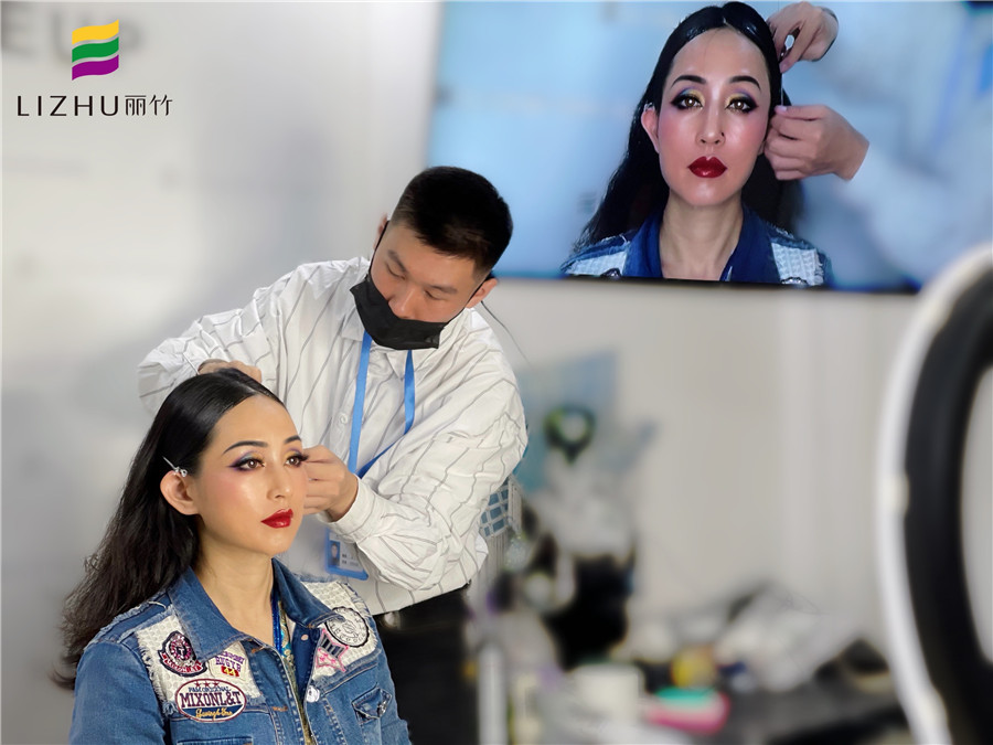 學(xué)印度妝容的畫法，看南寧教化妝哪家好