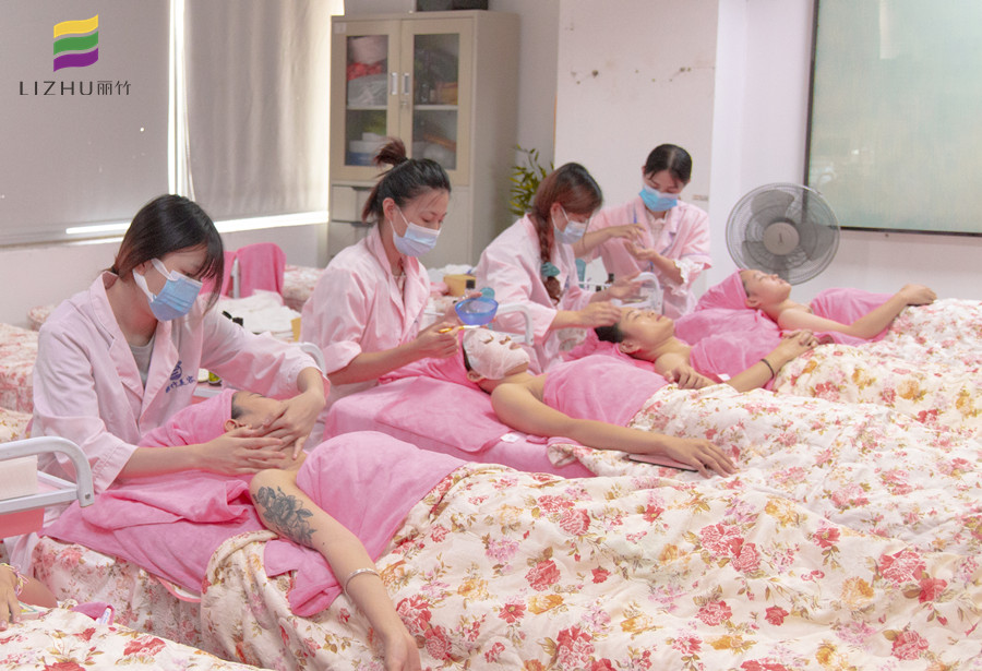 面部水療一周做幾次？廣西美容基礎(chǔ)教學(xué)內(nèi)容講解