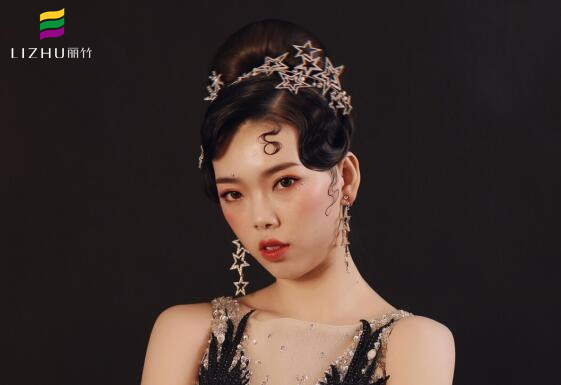 廣西彩妝培訓(xùn)學(xué)校作品欣賞，打造不同風(fēng)格的新娘妝