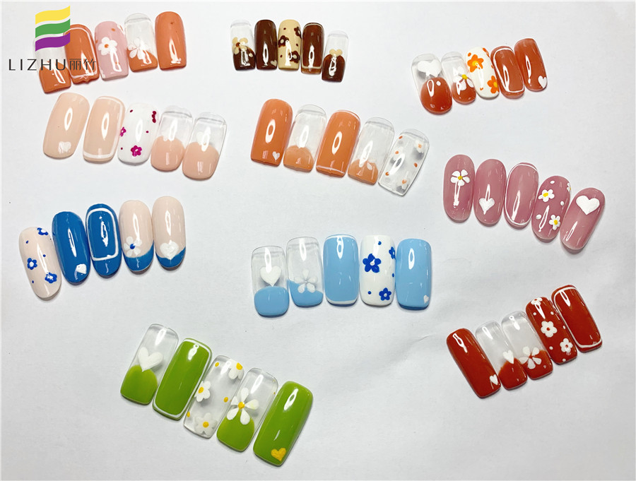 小清新彩繪花朵美甲，南寧美甲學校十大品牌作品