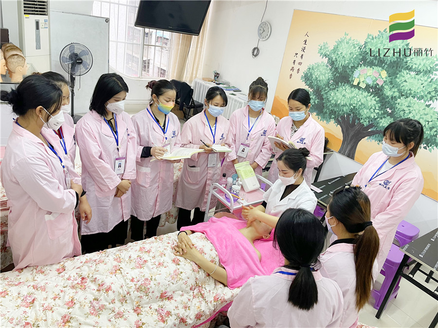 面部九大重要穴位，南寧基礎(chǔ)美容培訓(xùn)教你找