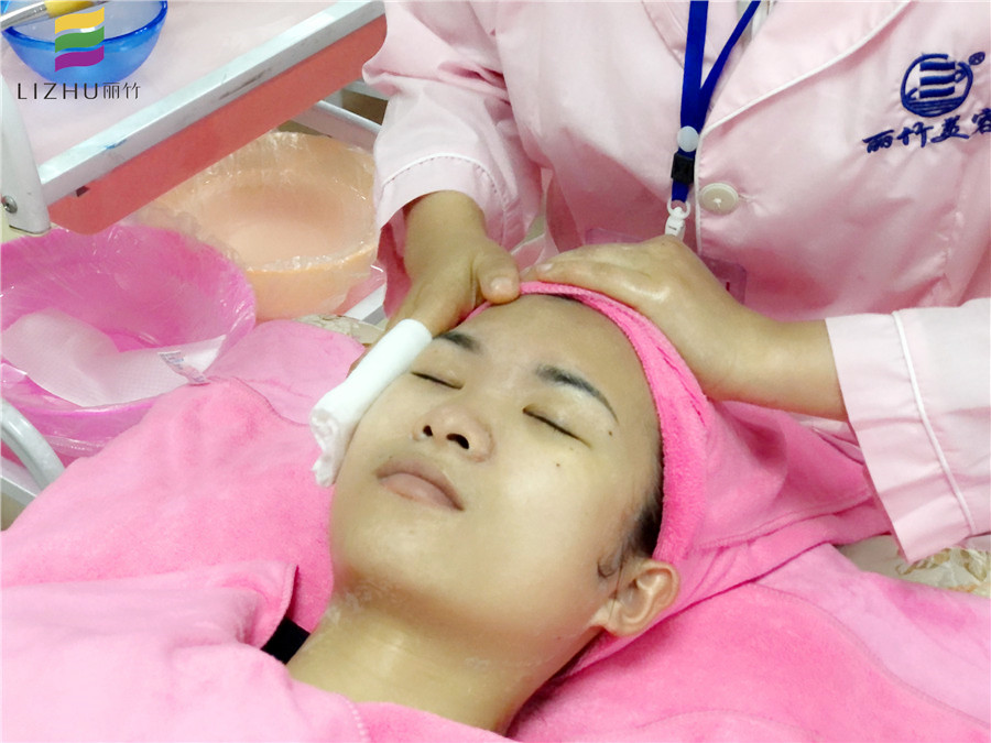 面部清潔教學(xué)，廣西美容皮膚管理培訓(xùn)內(nèi)容