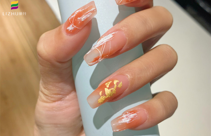 南寧美甲培訓(xùn)短期班作品：磨砂美甲、小香風(fēng)格美甲、棋盤(pán)格美甲