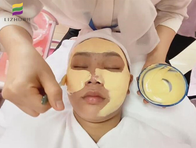 敷軟膜的正確步驟，南寧學(xué)美容洗臉教程