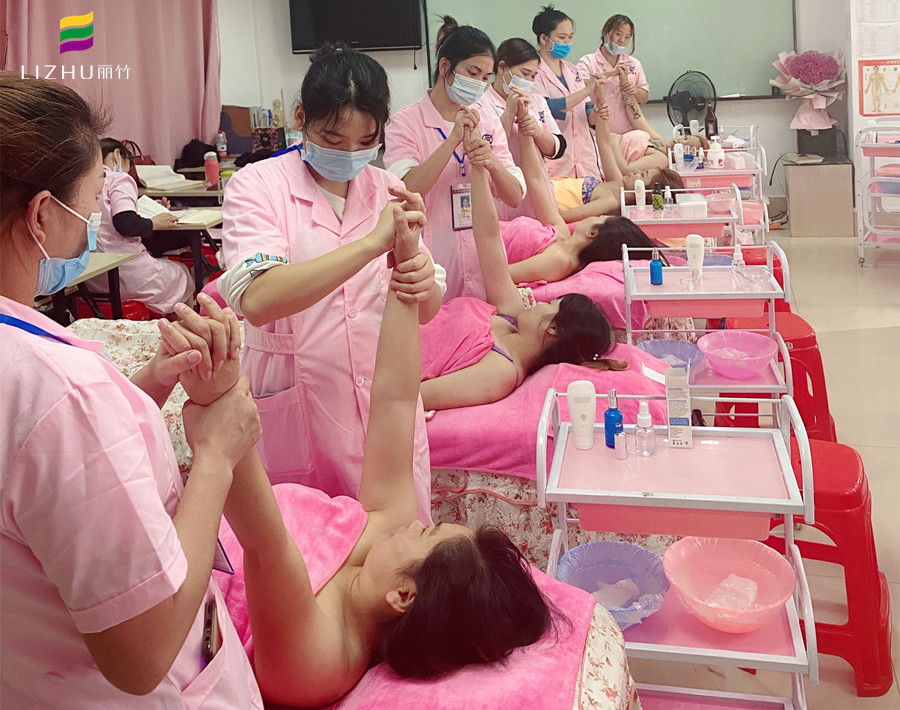 手指按摩手法，南寧美容正規(guī)學(xué)校分享手法