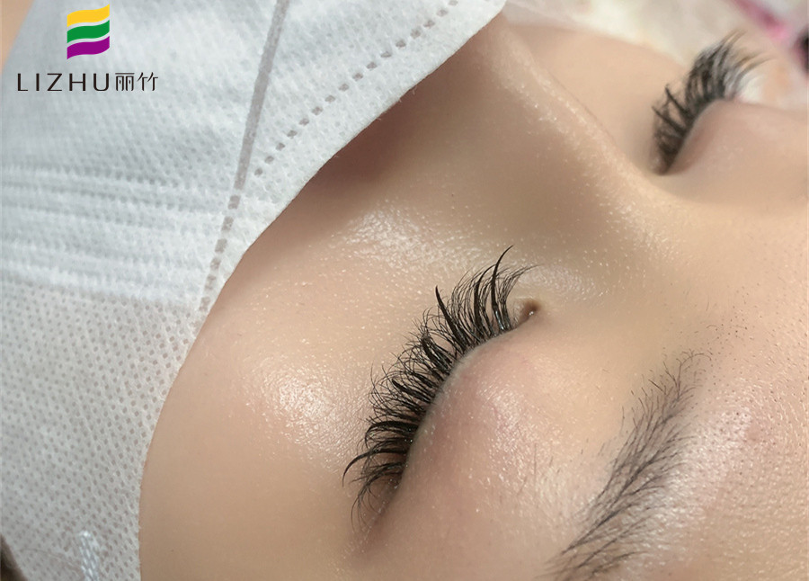 美睫初學者操作技巧，南寧美睫專業(yè)培訓班課程