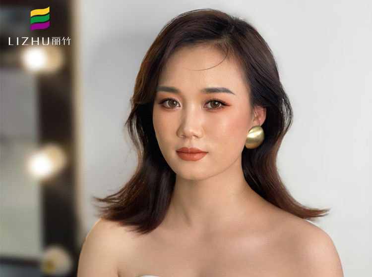 輕泰妝造型，南寧網(wǎng)紅彩妝造型學校作品