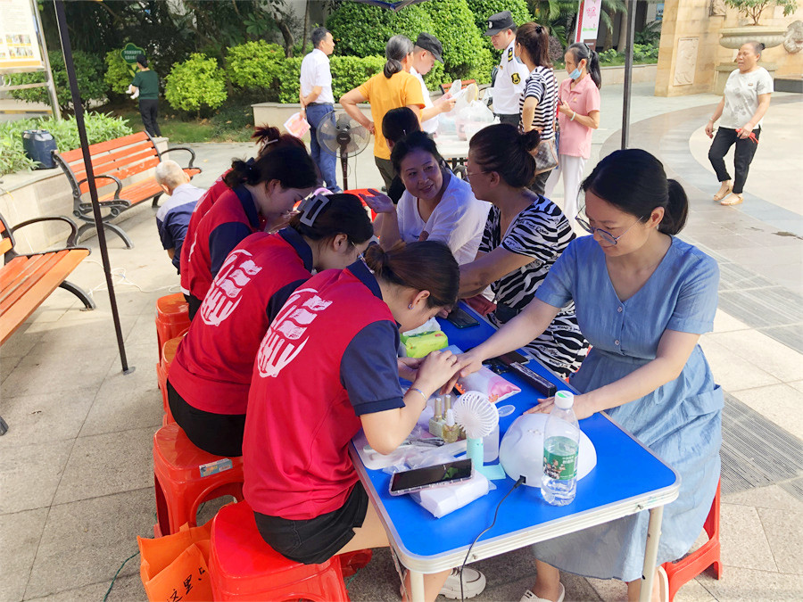 廣西美甲學(xué)校免費服務(wù) | 廣西美甲公益活動