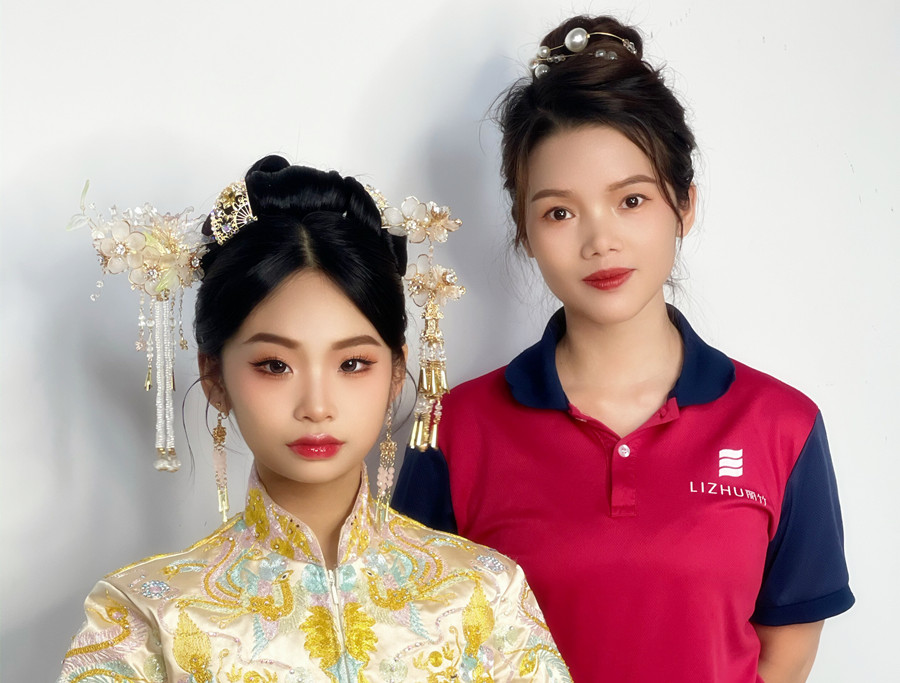 南寧化妝職業(yè)學(xué)?；瘖y學(xué)習(xí)心得