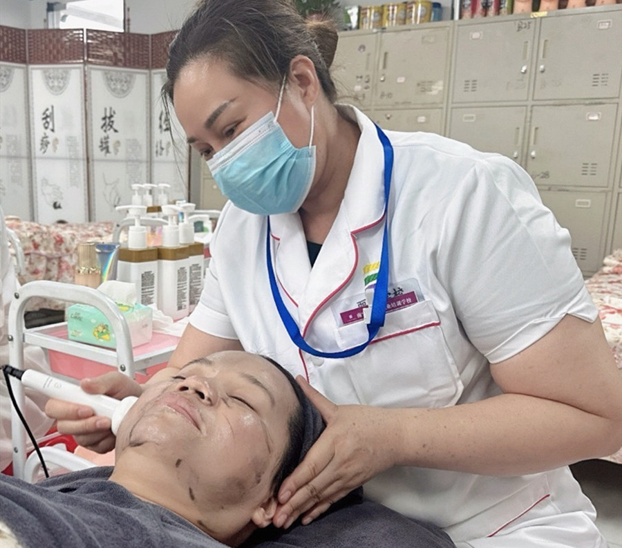 如何養(yǎng)出好皮膚的技巧，廣西皮膚管理學(xué)習(xí)