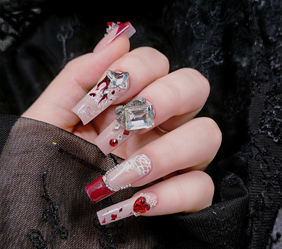 紅色蕾絲新年美甲，美甲從零開(kāi)始學(xué)